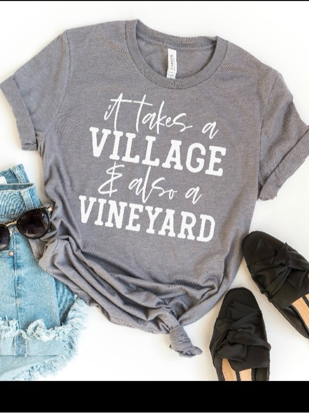 NWT Gray Graphic Short Sleeve Tee - Village & Vineyard